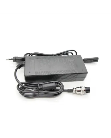Chargeur pour trottinette électrique 1,5A 54,6V | 7way