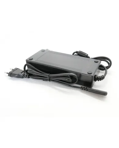 Chargeur pour trottinette électrique 1,5A 84V | 7way